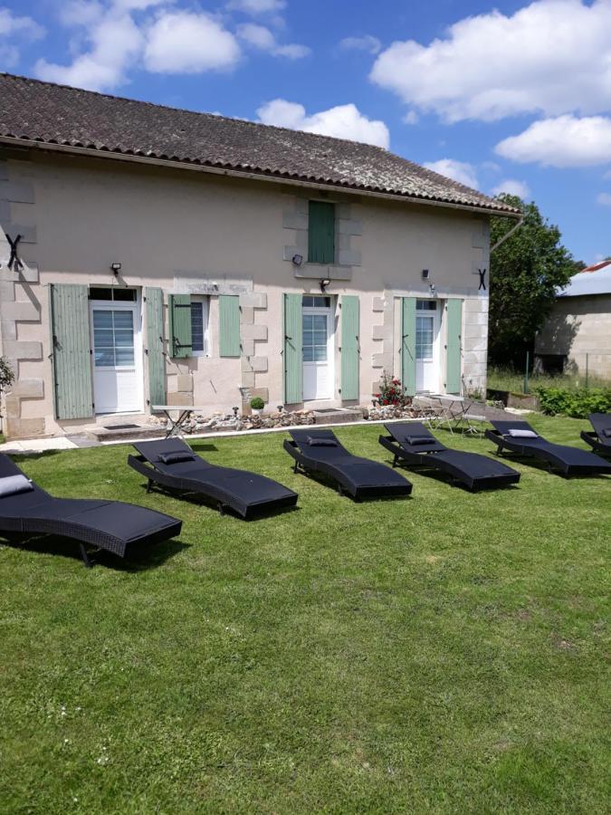 Hotes De L'Isle Saint-Medard-de-Mussidan Eksteriør billede
