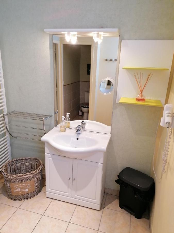 Hotes De L'Isle Saint-Medard-de-Mussidan Eksteriør billede