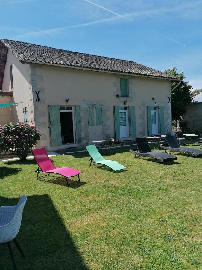 Hotes De L'Isle Saint-Medard-de-Mussidan Eksteriør billede